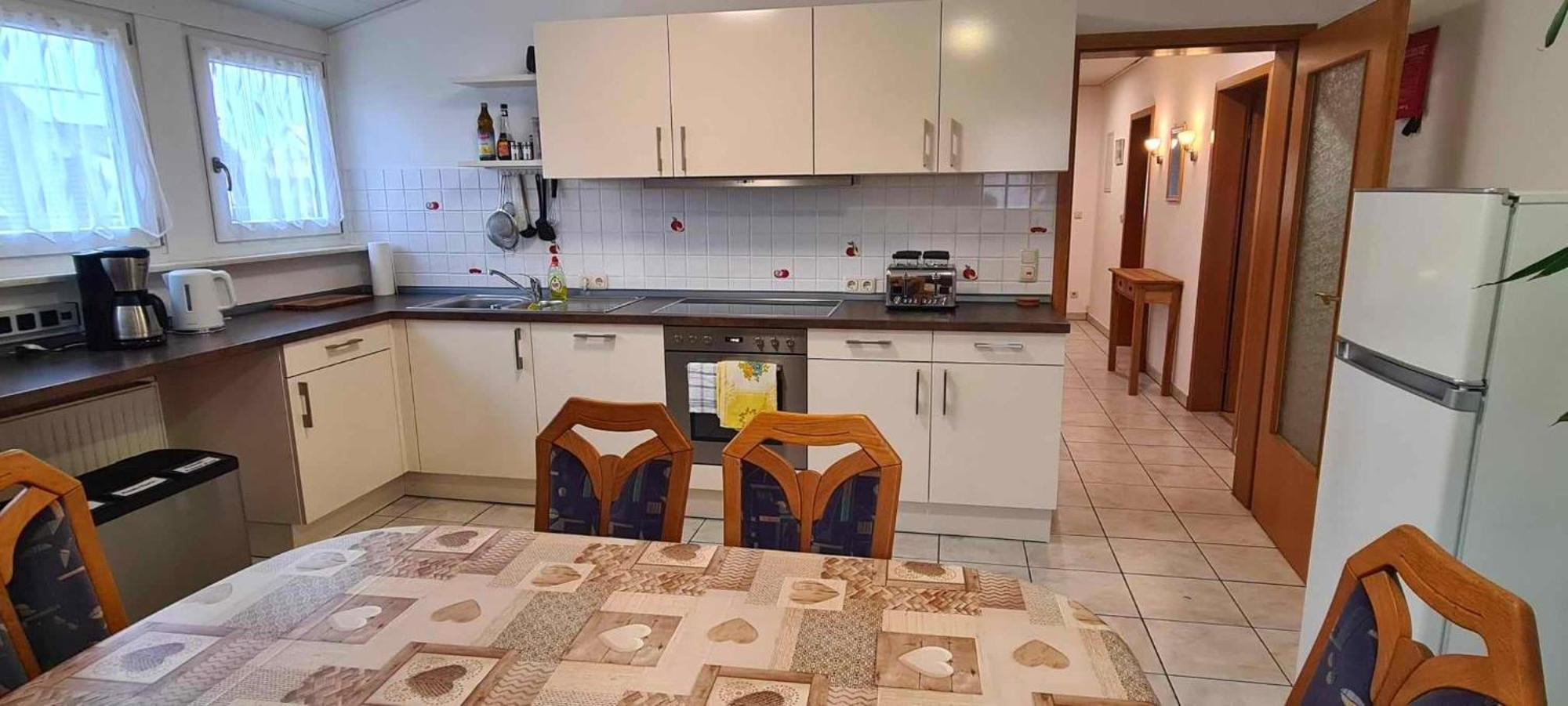 Gemuetliche 120 Qm Ferienwohnung Mit Balkon Adelsdorf Exterior foto